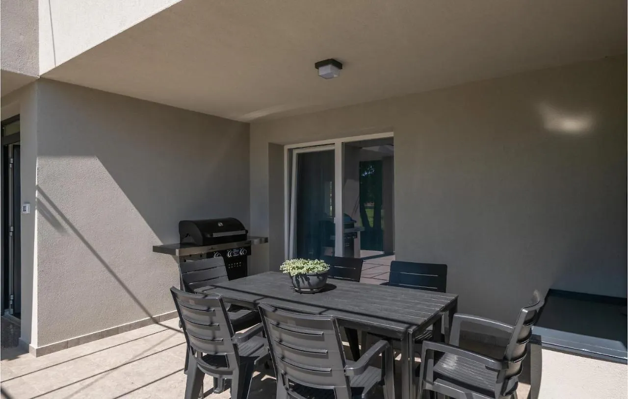 Holiday home 6 Bedroom Beautiful Home In Nedescina Ruzici