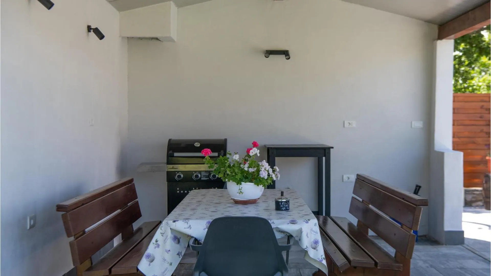 6 Bedroom Beautiful Home In Nedescina Ruzici  Holiday home Ruzici (Sveta Nedelja)